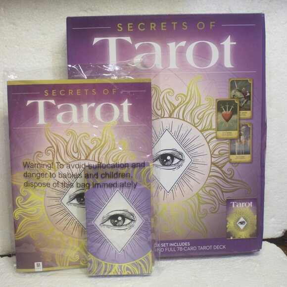 Secrets of Tarot 32 Page Book and 78 Card Tarot Deck - Picture 8 of 9